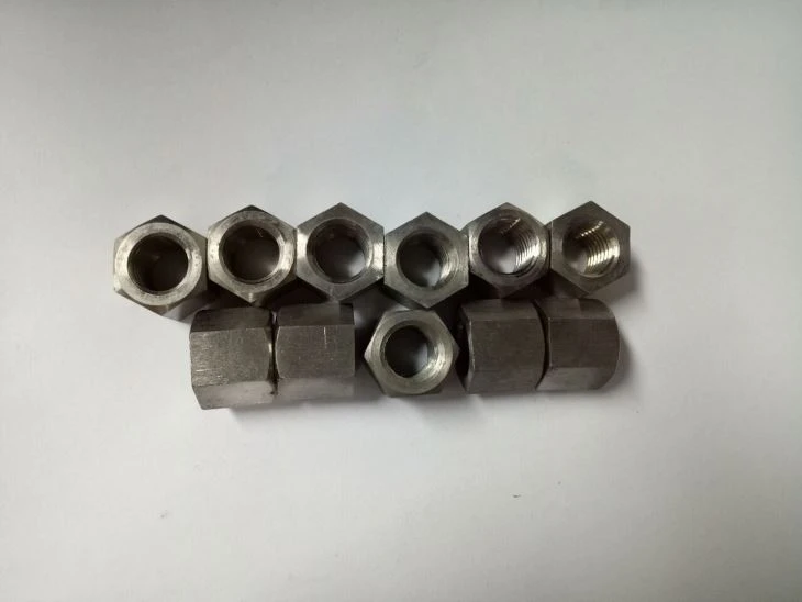 Hot Press Cartenper  20 Cb-3 N {{2} Legierung  20 DIN 2. 4660  Schwere Sechskantmutter / Gegenmutter ASME B {{6 }}. 2. 2