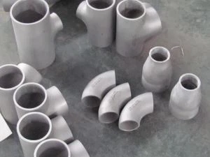 Wettbewerbsfähiger Preis ASTM A815 WPS31803 Duplex Stahl S31803 Butt-Welding Nahtlos geschweißte Rohrverschraubungen